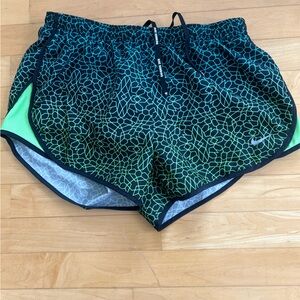 Nike Women's Dri-Fit Modern Tempo Print Running Shorts Size S
